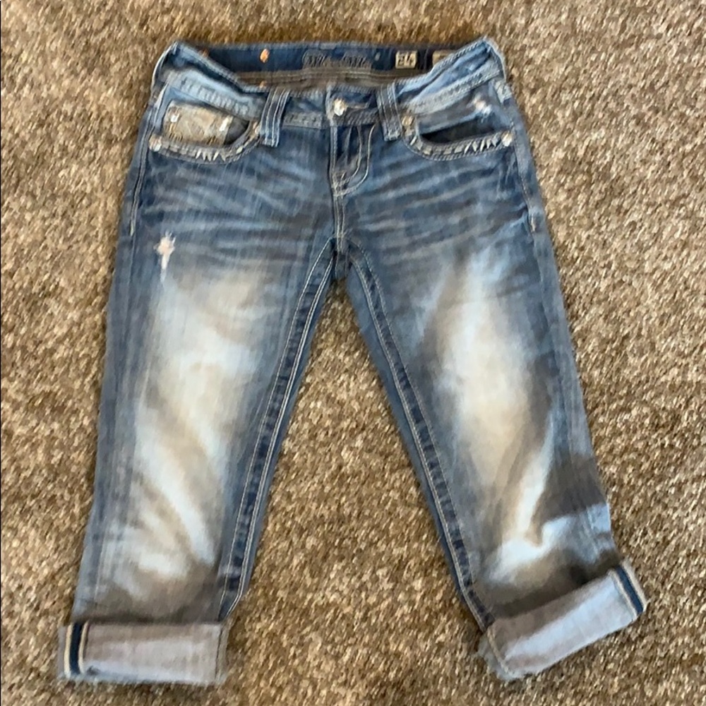 Miss Me, size 24. Cuffed Capris